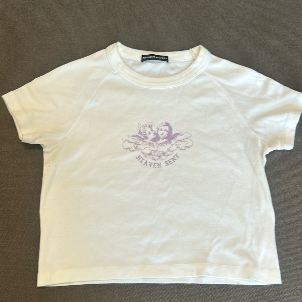 Brandy Melville baby tee